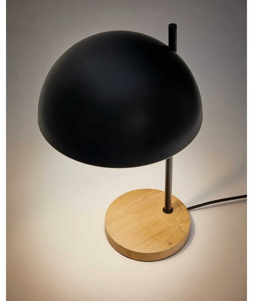 Čierna/v prírodnej farbe stolová lampa s kovovým tienidlom (výška 48,5 cm) Catlar – Kave Home