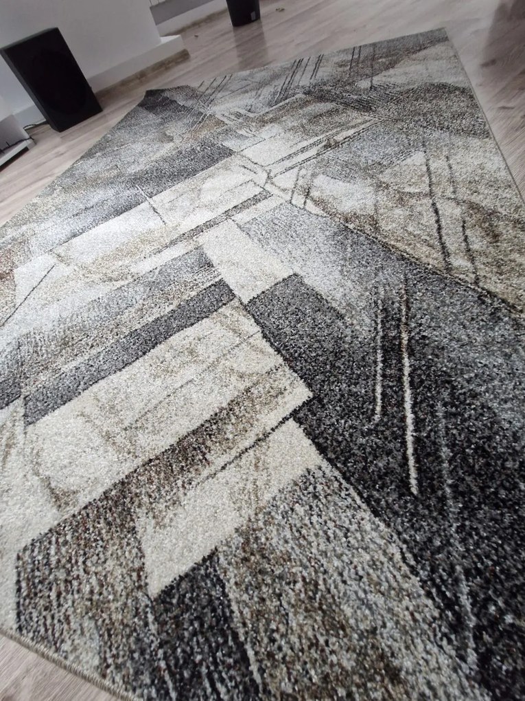 Dekorstudio Moderný koberec do obývačky VILLA - vzor 56 Rozmer koberca: 140x190cm