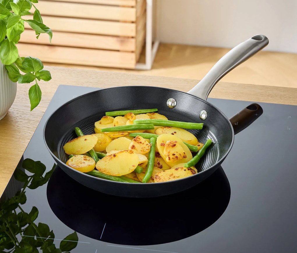 Liatinová panvica, priemer cca 24 cm