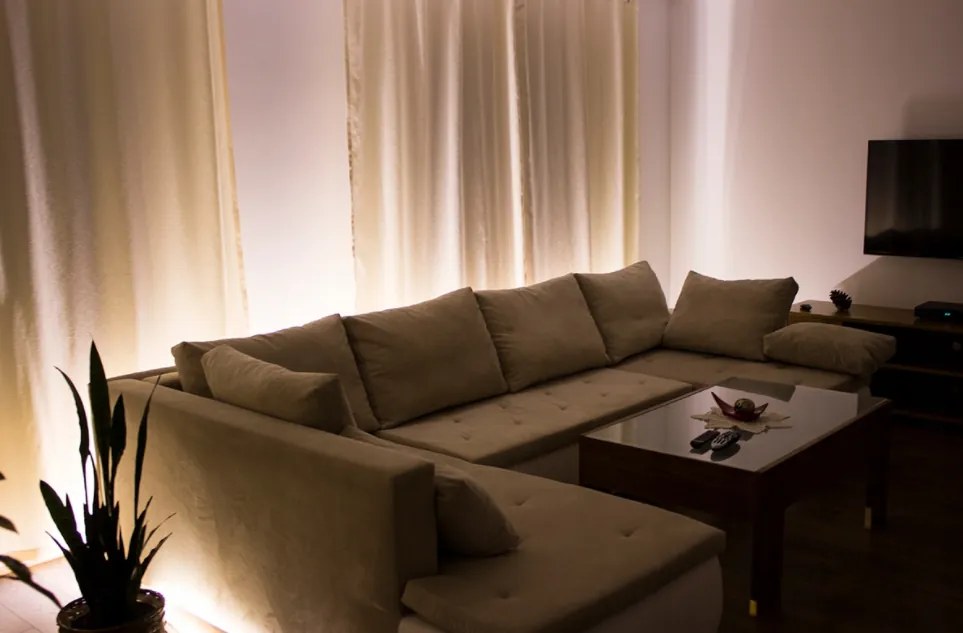 BERGE LED pásik - SMD 2835 - 5m 24W IP20 60LED/m 4,8W/m studená biela