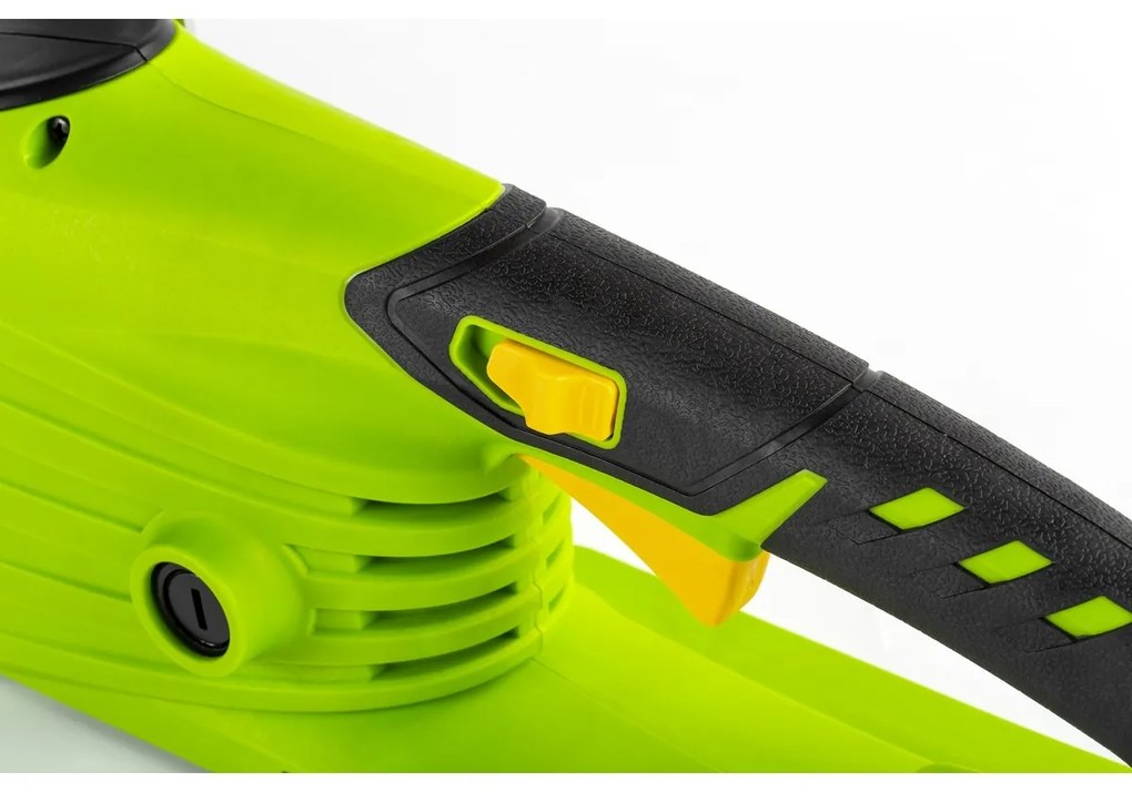 Fieldmann FZP 2030-E elektrická píla 2400 W