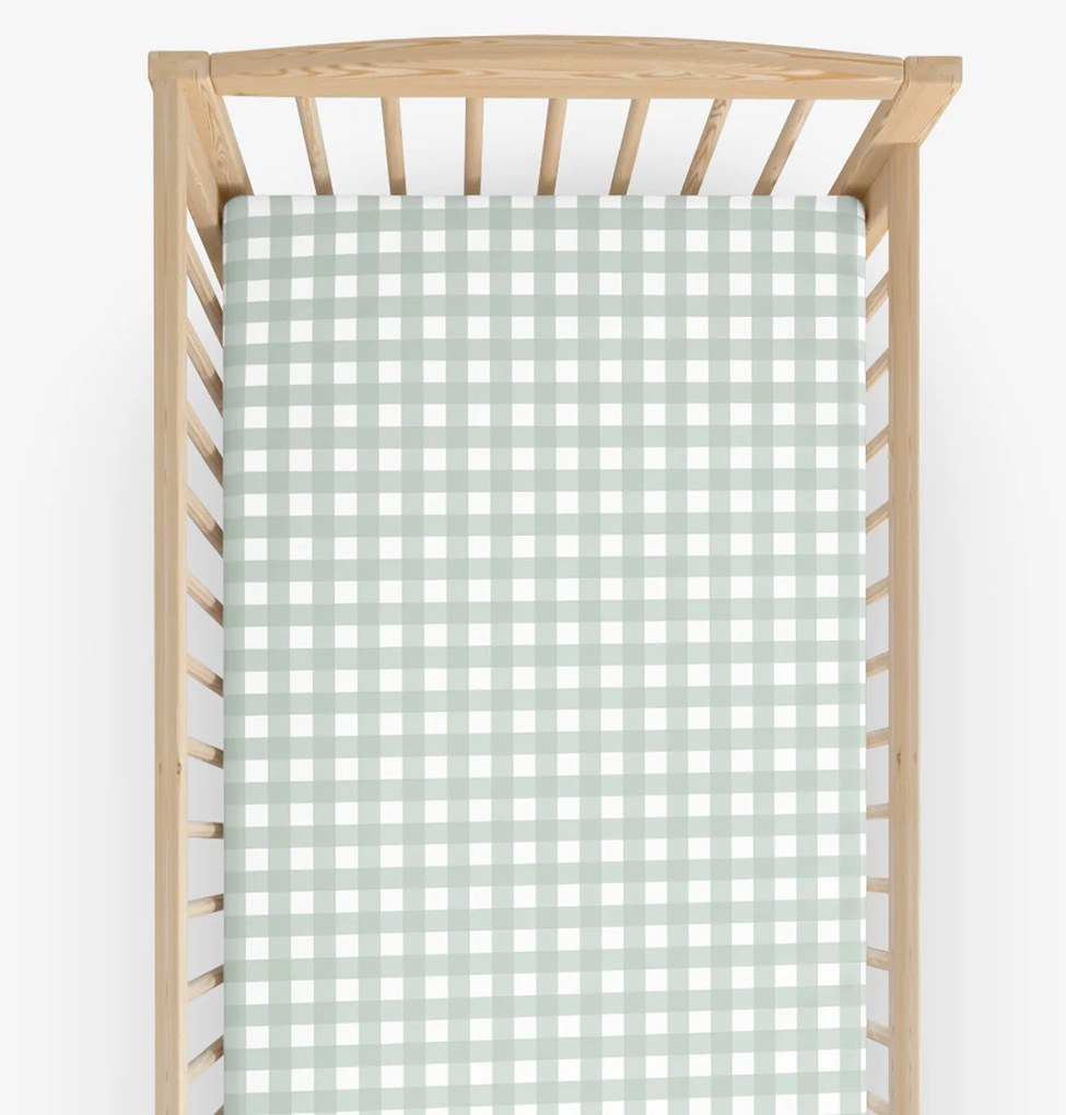 Goldea bavlnená napínacia plachta do detskej postieľky - šalviovo zelené kocky 60 x 120 cm