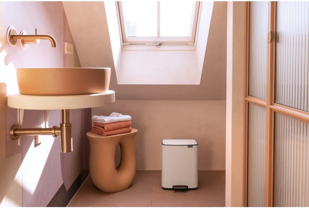 Biely pedálový oceľový odpadkový kôš 12 l Bo – Brabantia