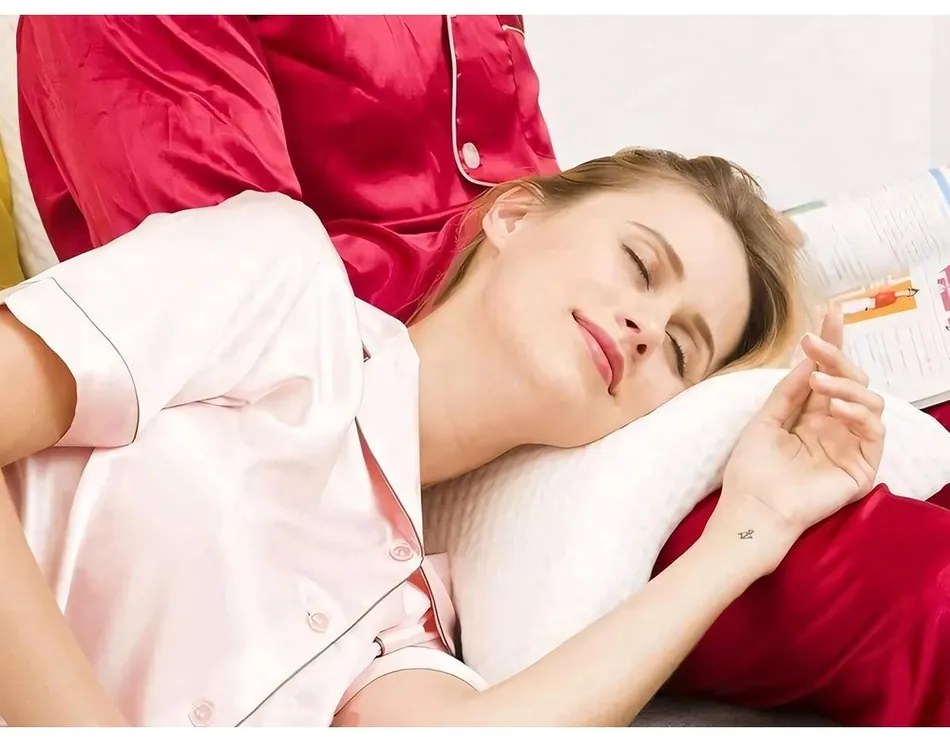 Ergonomický vankúš tvarovaný do oblúka