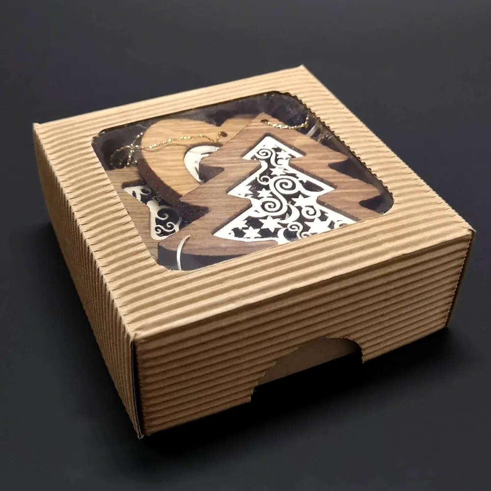 AMADEA Vianočný set 4 druhov drevených ozdôb z masívu s vkladom - ornament + krabička