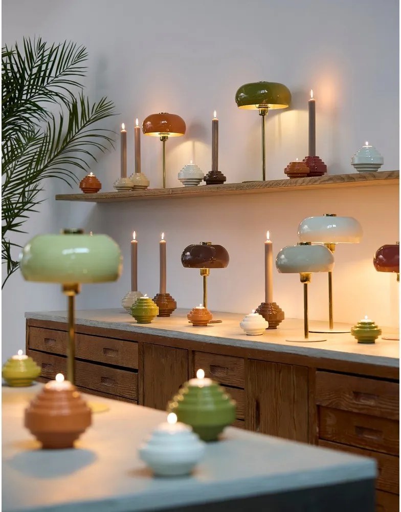 Oranžová stolová lampa s kovovým tienidlom (výška 40 cm) Surin – Light & Living