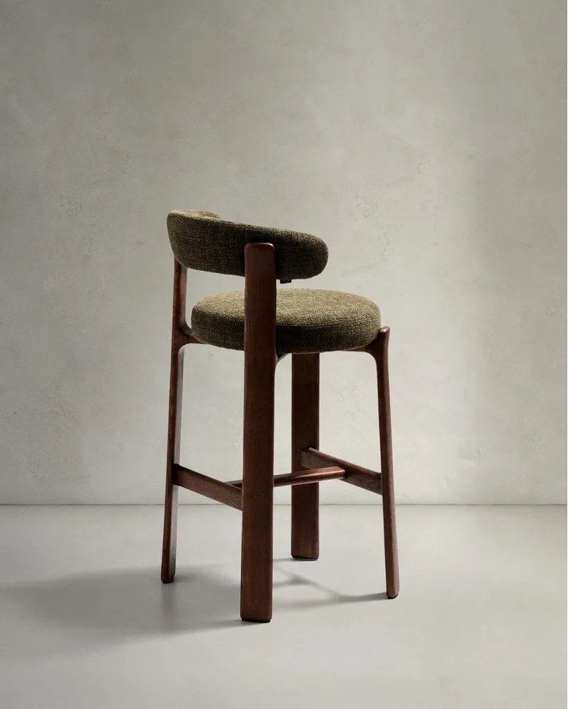 Zelená/v tmavo prírodnej farbe barová stolička z jaseňového dreva (výška sedadla 75 cm) Granite – Kave Home