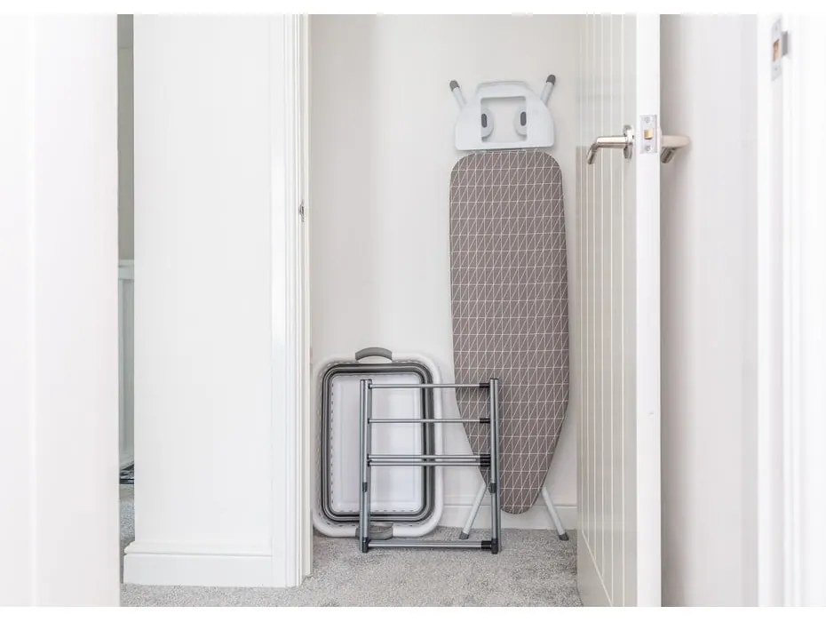 Bielo-sivý plastový kôš na bielizeň 40 l - Addis