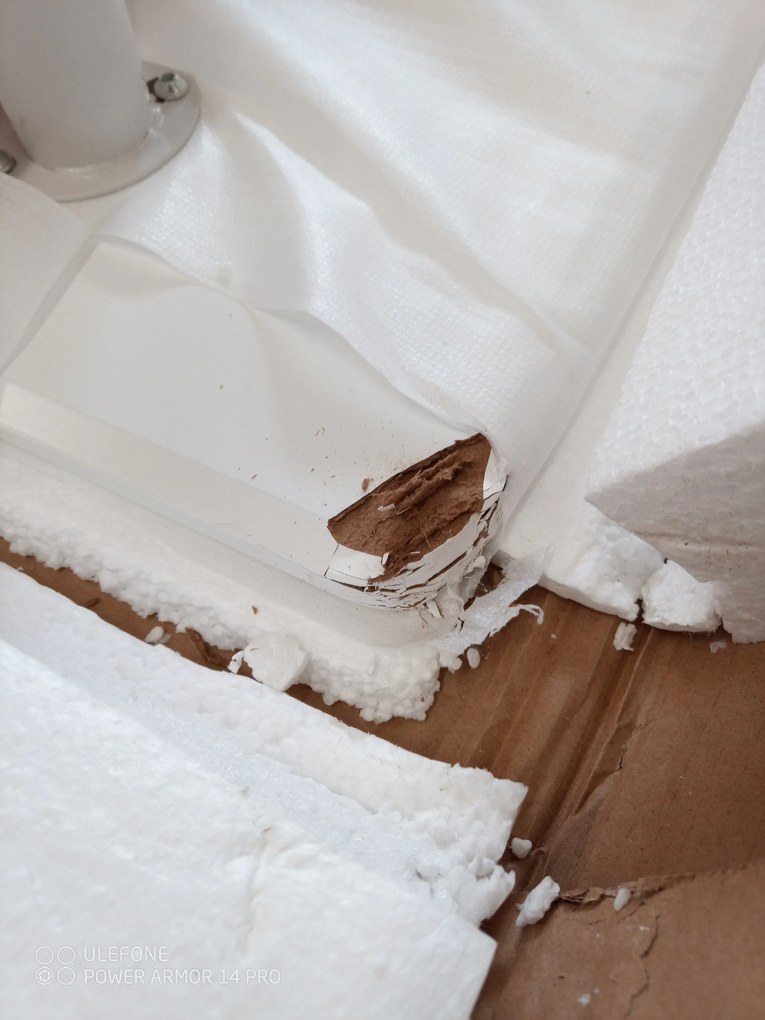 AKCIA Biely jedálenský stôl BERGEN 140x80 cm III. akosť