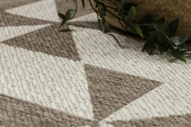 Koberec Šnúrkový SIZAL FLOORLUX 20489 champagne / taupe Trojuholníky