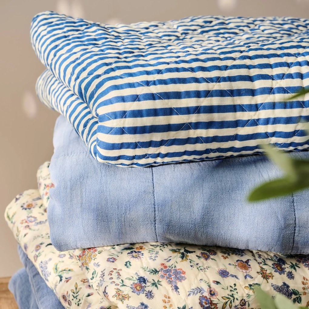 Ib Laursen Prešívaný prehoz Stripes OffWhite/Blue 130 × 180 cm