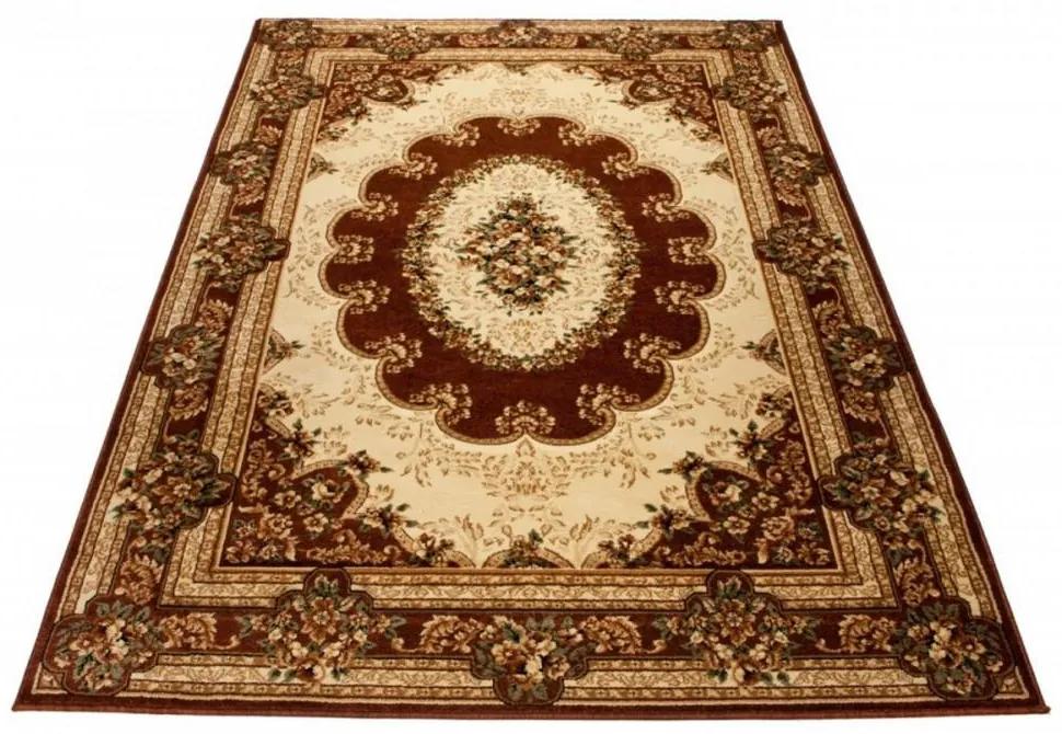 Kusový koberec klasický vzor hnedý . 160x220cm