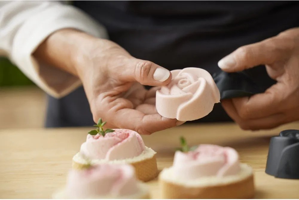 Silikónové formy na pečenie muffinov v súprave 6 ks Rose – Blomsterbergs