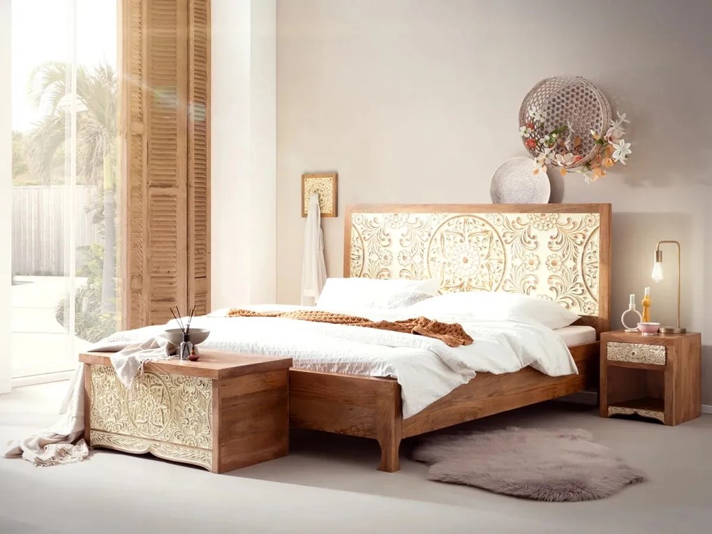 furniture-nabytek.cz - Masivní postel Delhi z mangového dřeva, lakovaná, hnědá – 180x200 cm