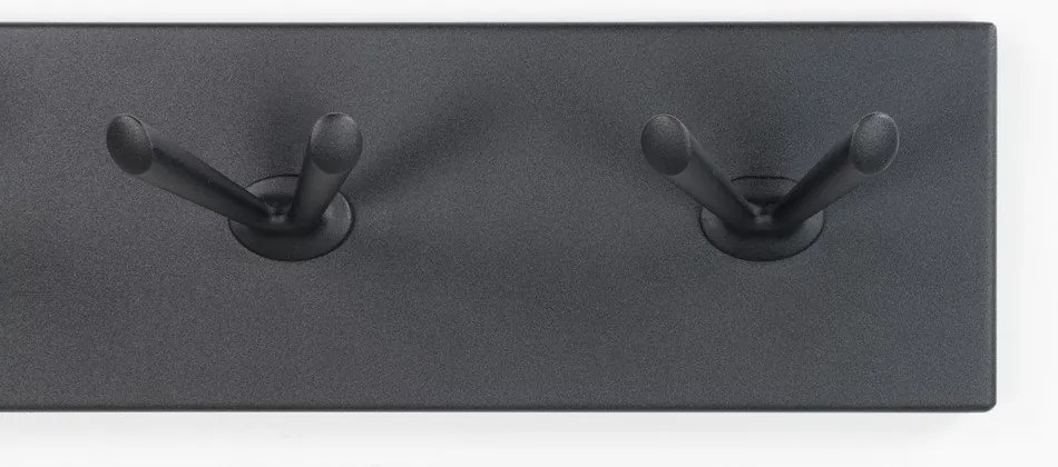 Čierny kovový nástenný vešiak 74,5 cm Pull – Spinder Design