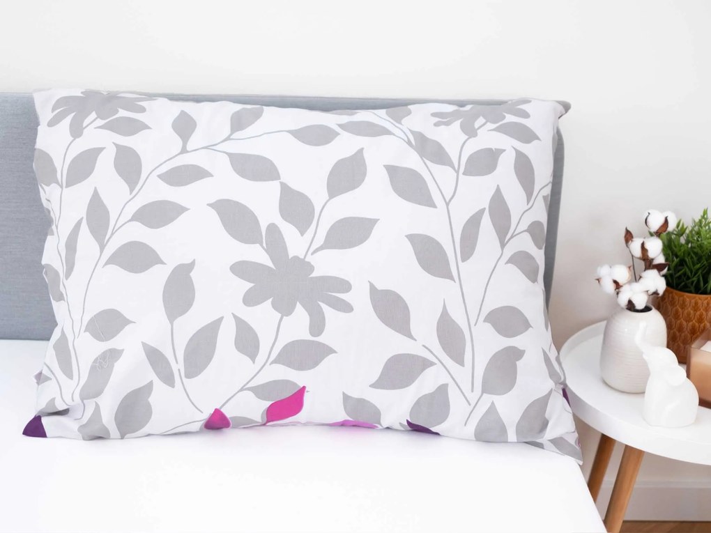 Obliečka na vankúš 70 × 90 cm – Ivanka fialová