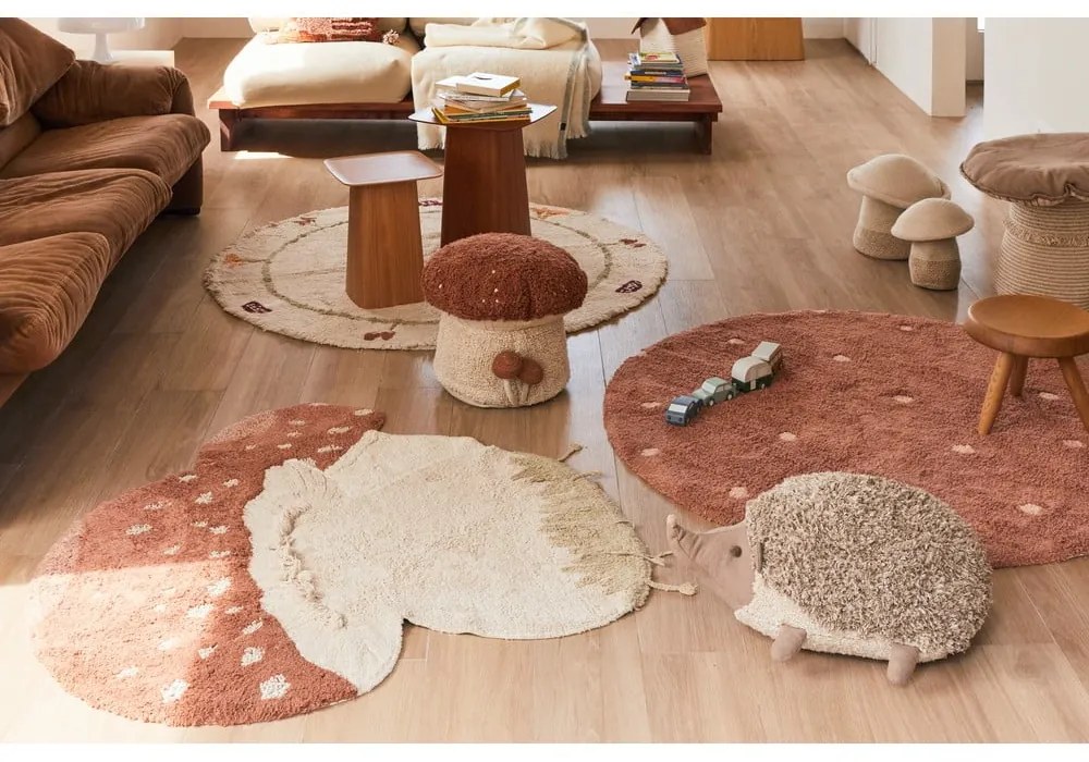 Béžový prateľný ručne tkaný bavlnený detský koberec ø140 cm Chanterelle – Lorena Canals