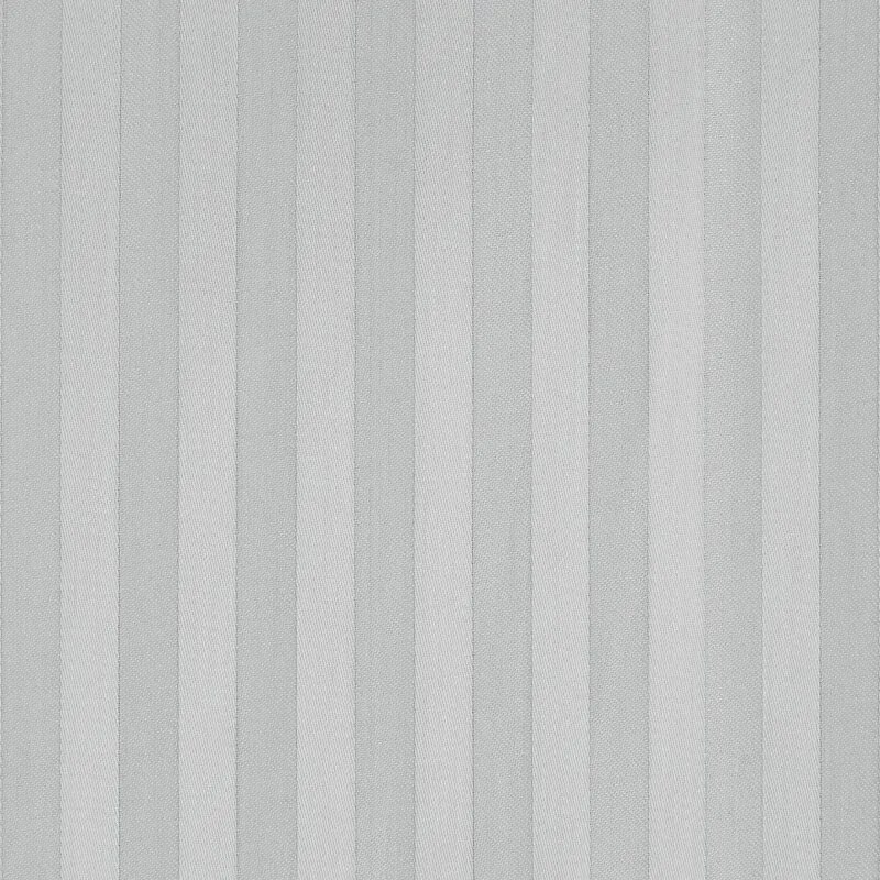 Dekorstudio Saténové posteľné obliečky VERA s jemnými prúžkami v striebornej farbe Rozmer posteľných obliečok: Šírka x Dĺžka: 140x200cm + 1ks 70x80 cm