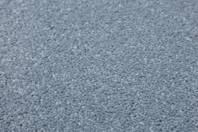 Metrážny koberec GALAXY 81 svetlomodrý