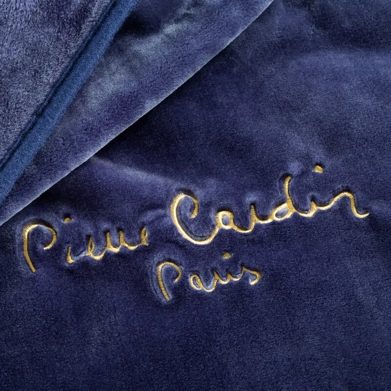 Dekorstudio Luxusná deka PIERRE CARDIN 160x220cm - granátovomodrá