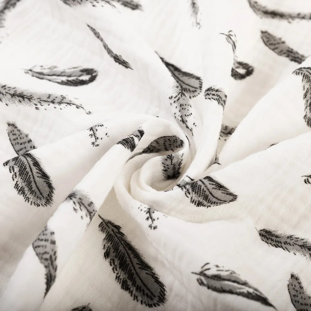 Biante Mušelínová plienka/dečka Nature MSN-074 Čiernosivé pierka na krémovo bielom - ZVÝHODNENÁ SADA 3 KS 100x100 cm - Sada 3 ks