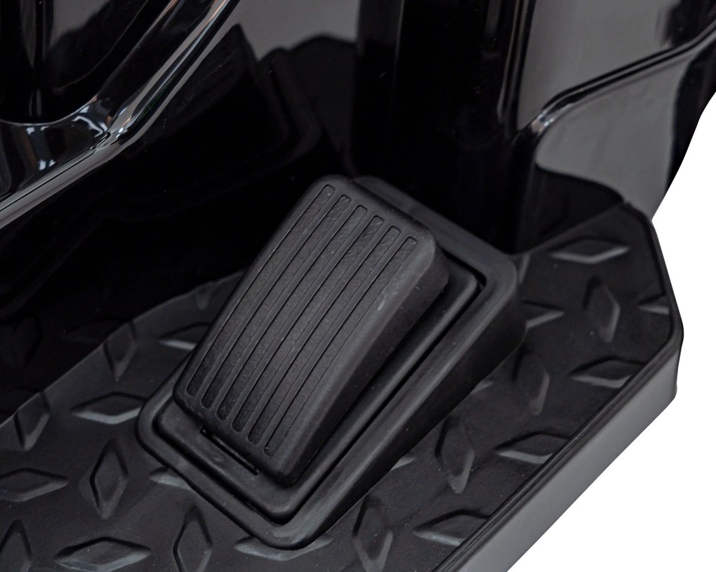 Ramiz Detský traktor na batérie Zelený + pohyblivé rameno s lyžicou + diaľkové ovládanie + pomalý štart + FM rádio + LED