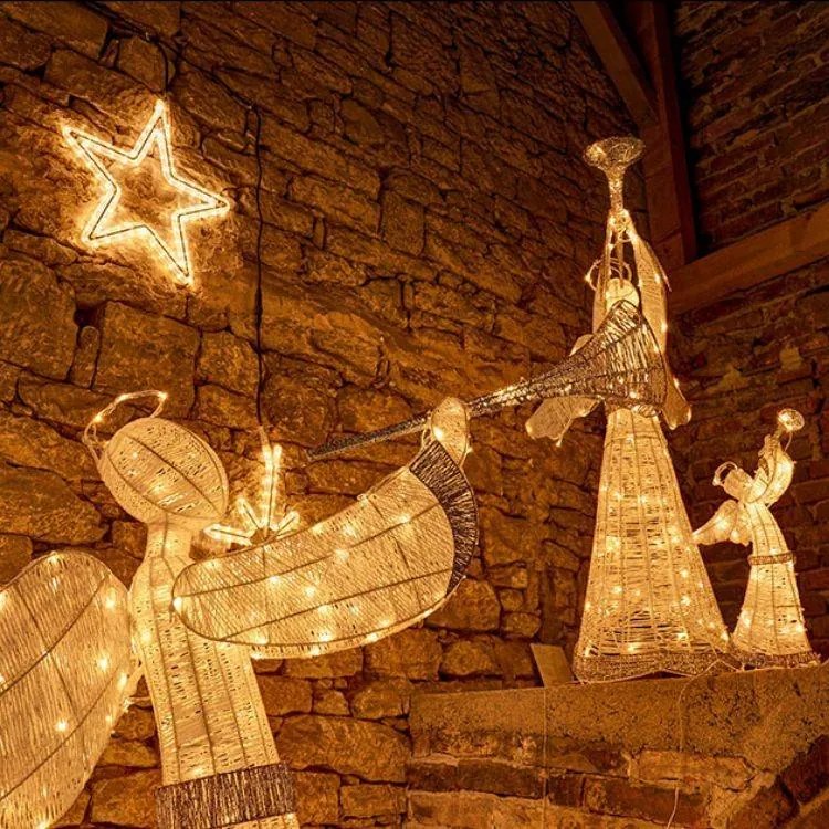 DECOLED LED světelný anděl 122 cm, IP44, teple bílá