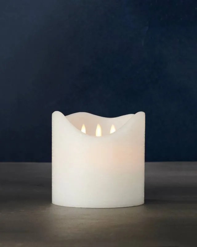 SIRIUS Vosková LED svíčka Sara exclusive 3 knoty, 15 x 15 cm, bílá