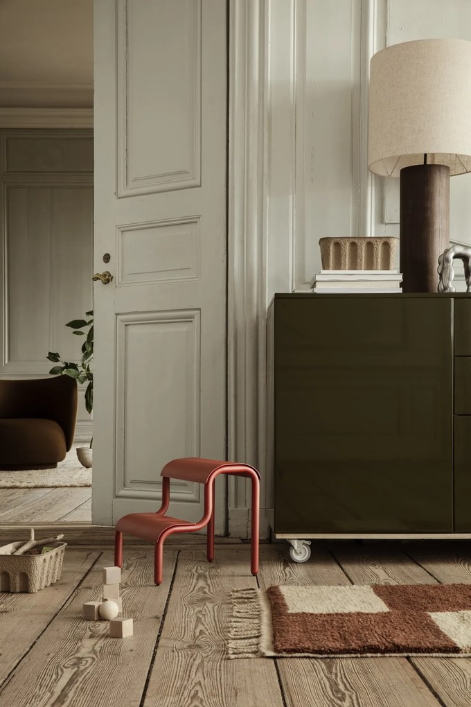 Ferm Living Kovové schůdky Poppy Red