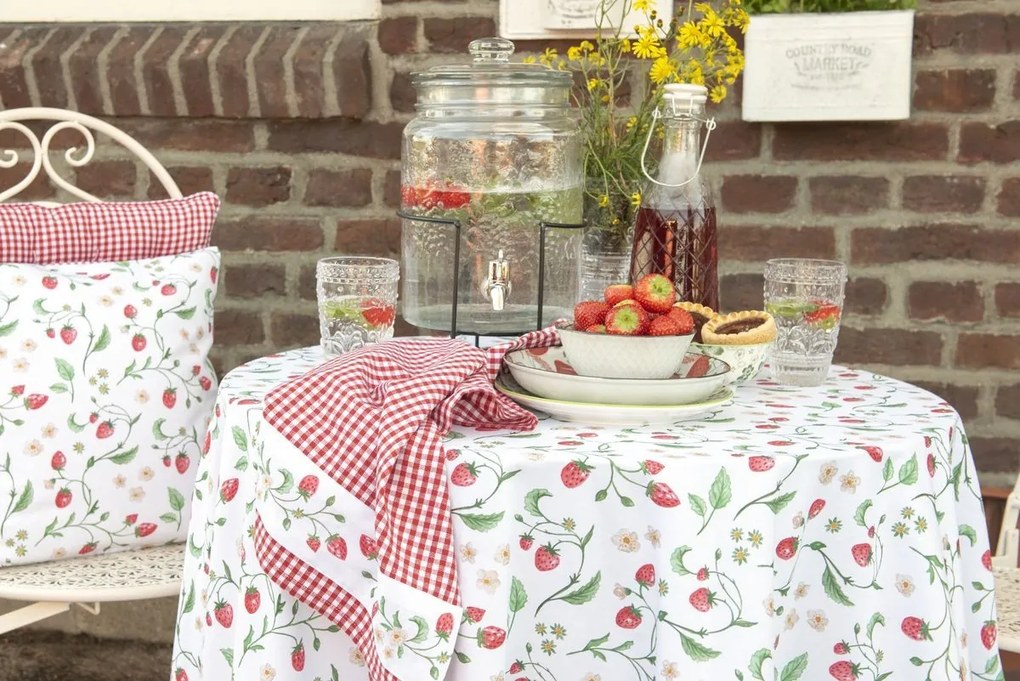 Červeno-biela kockovaná utierka s motívom lesných jahôd Wild Strawberries - 50 * 70 cm