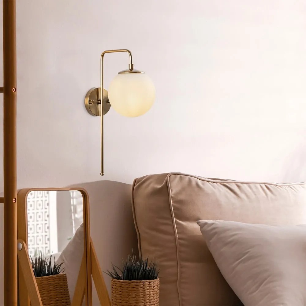 Biele/v mosadznej farbe nástenné svietidlo Viran – Opviq lights