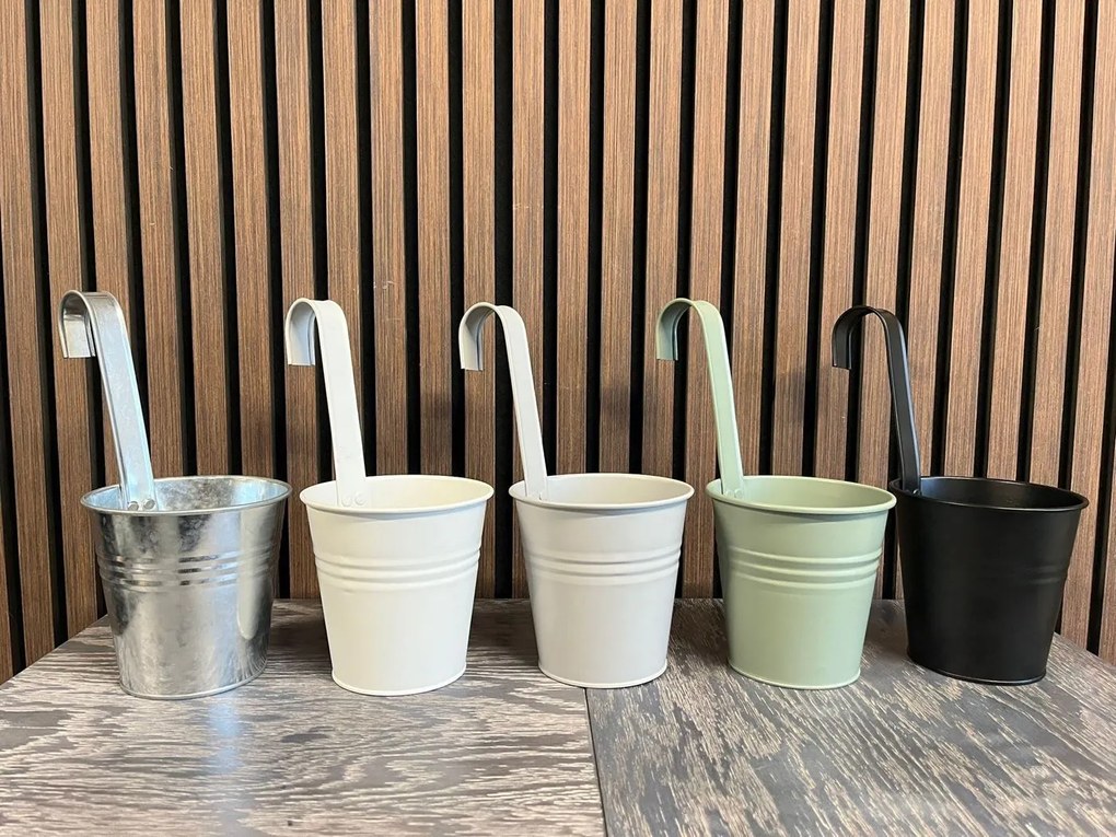 Kovový závesný kvetináč VERLO, priemer 13cm - viac farieb Farba: Biela