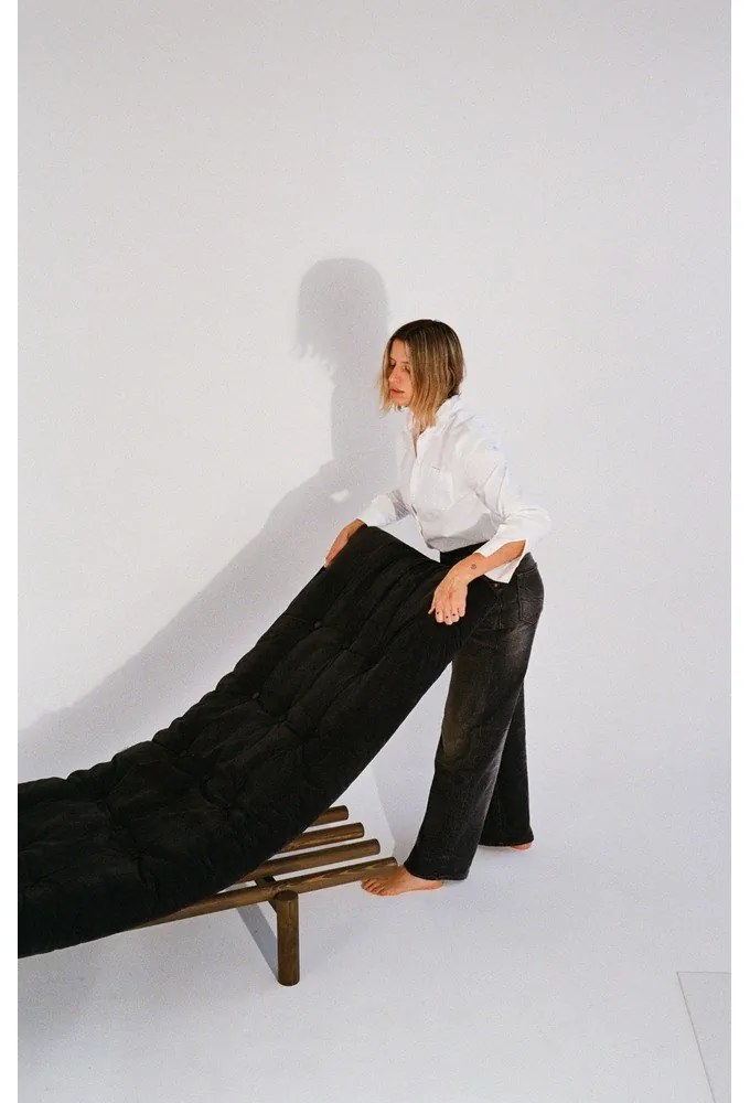 Posteľ v horčicovohnedej farbe Next – Karup Design