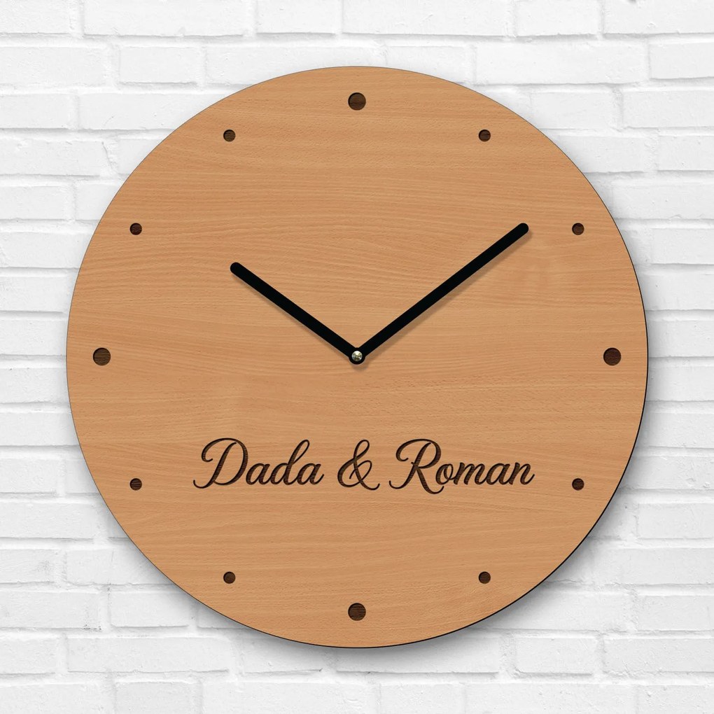 DUBLEZ | Personalizované drevené hodiny s menami