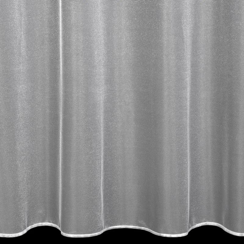 Biela záclona na krúžkoch SARI s ozdobnou čipkou 350x250 cm