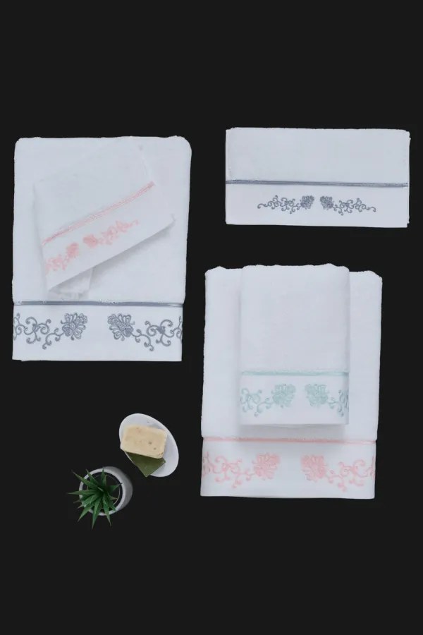 Soft Cotton Malý uterák DIARA 30x50 cm Biela / mentolová výšivka