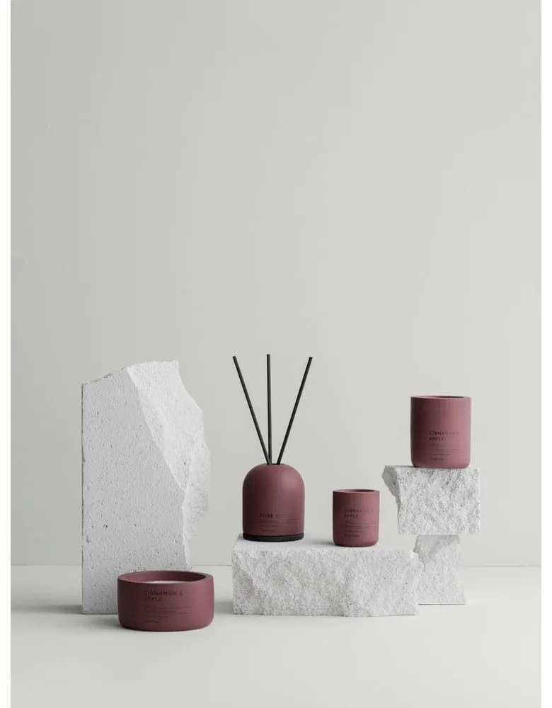 Vonná sójová sviečka doba horenia 24 h Fraga: Cinnamon &amp; Apple – Blomus