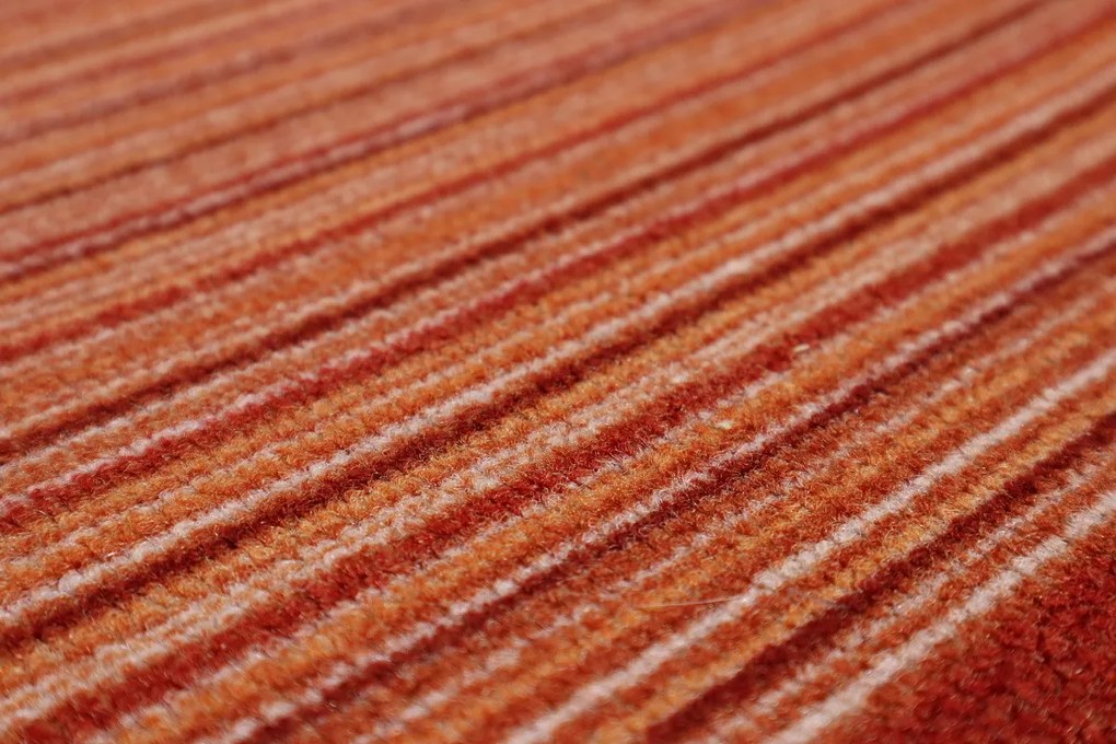 Protišmykový behúň na mieru Carnaby 84, šíre 80 cm, červená, chodba / predsieň, Associated Weavers