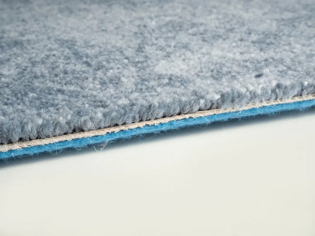 Metrážny koberec Serena 6672, na mieru, šíře 4m,5m, modrá, filc, detská izba, Condor Carpets