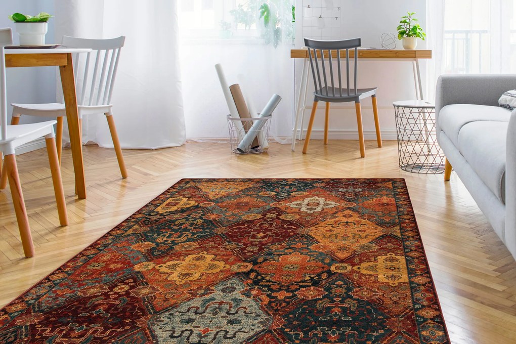 Vlnený koberec OMEGA Torino orientálny, rubínovo - červený