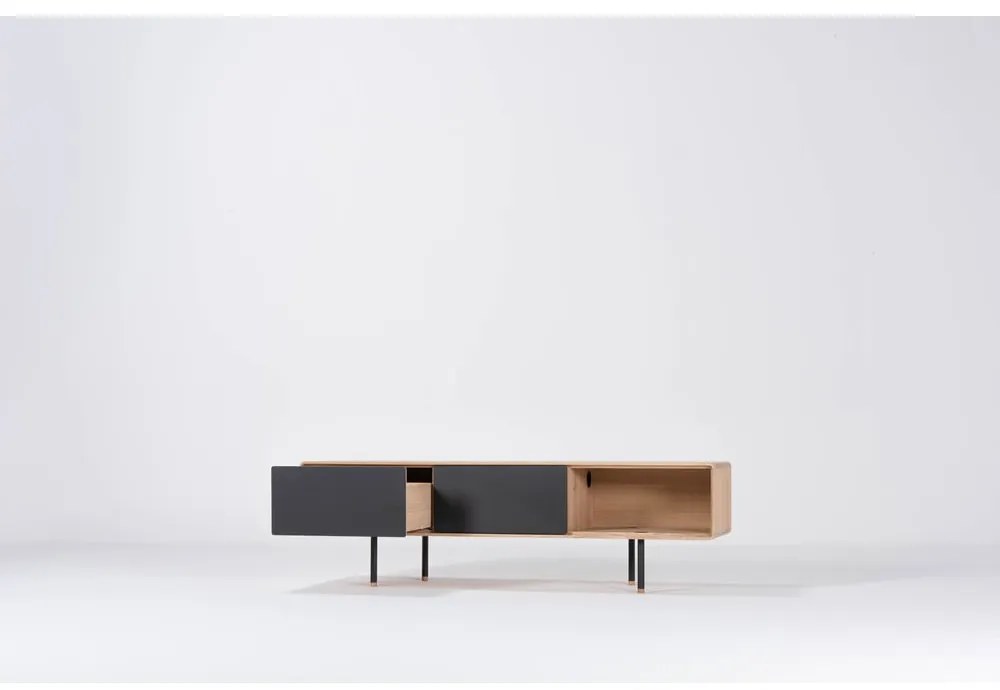 TV stolík z dubového dreva v čierno-prírodnej farbe 160x48 cm Fina – Gazzda
