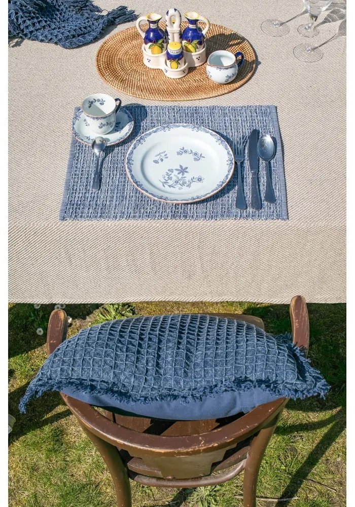 Modrý bavlnený dekoratívny vankúš Tiseco Home Studio Waffle, 45 x 45 cm