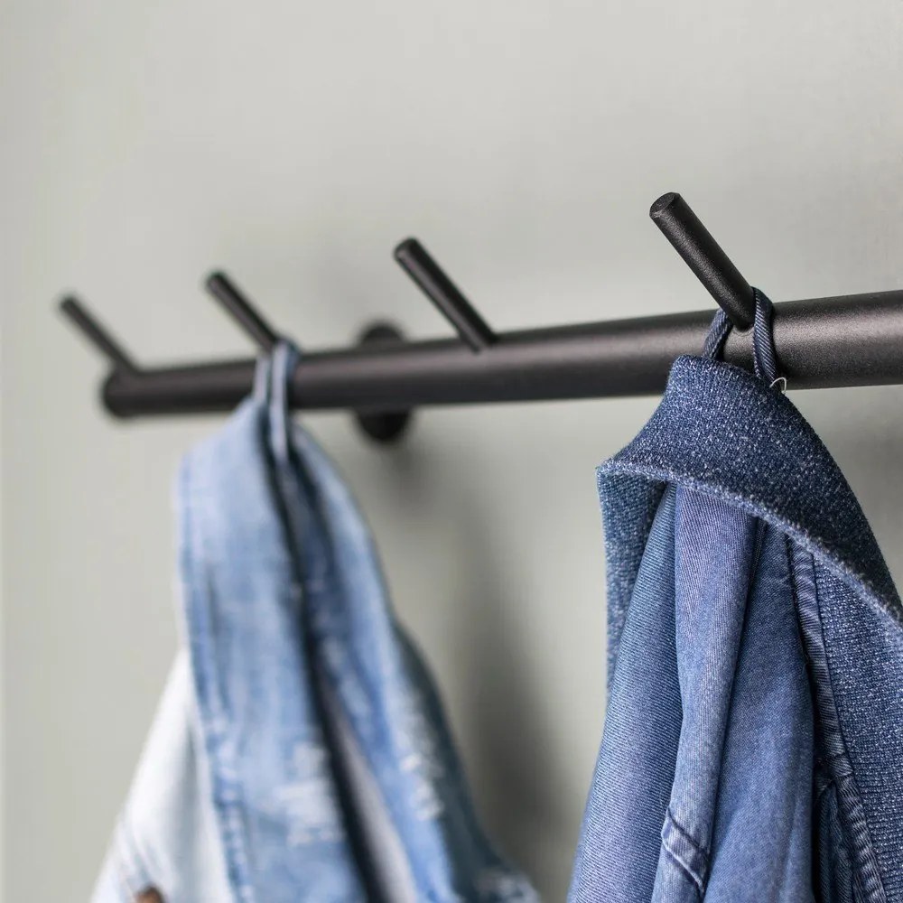 Čierny kovový nástenný vešiak 55 cm Odin – Spinder Design