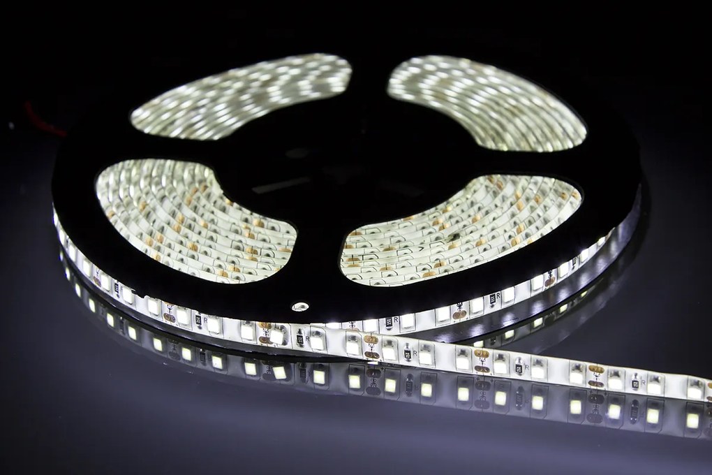 ECOLIGHT LED pásik - SMD 2835 - 5m - 60LED/m - 10,8 W/m - 24V - IP65 - studená biela