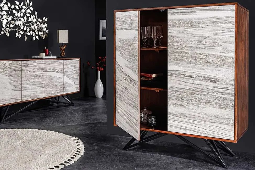 Dizajnová vysoká komoda z masívu Mountain Soul Akácia 100cm