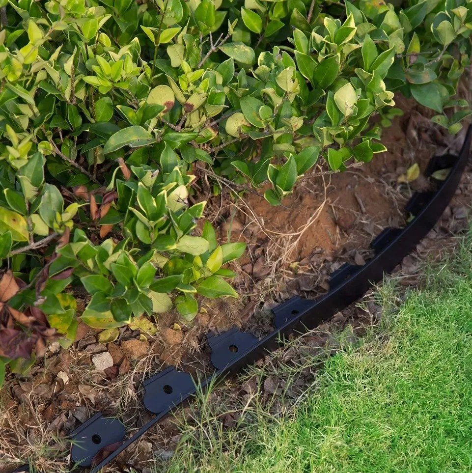 TRENDIE Záhradný obrubník plastový 5cm x 10m