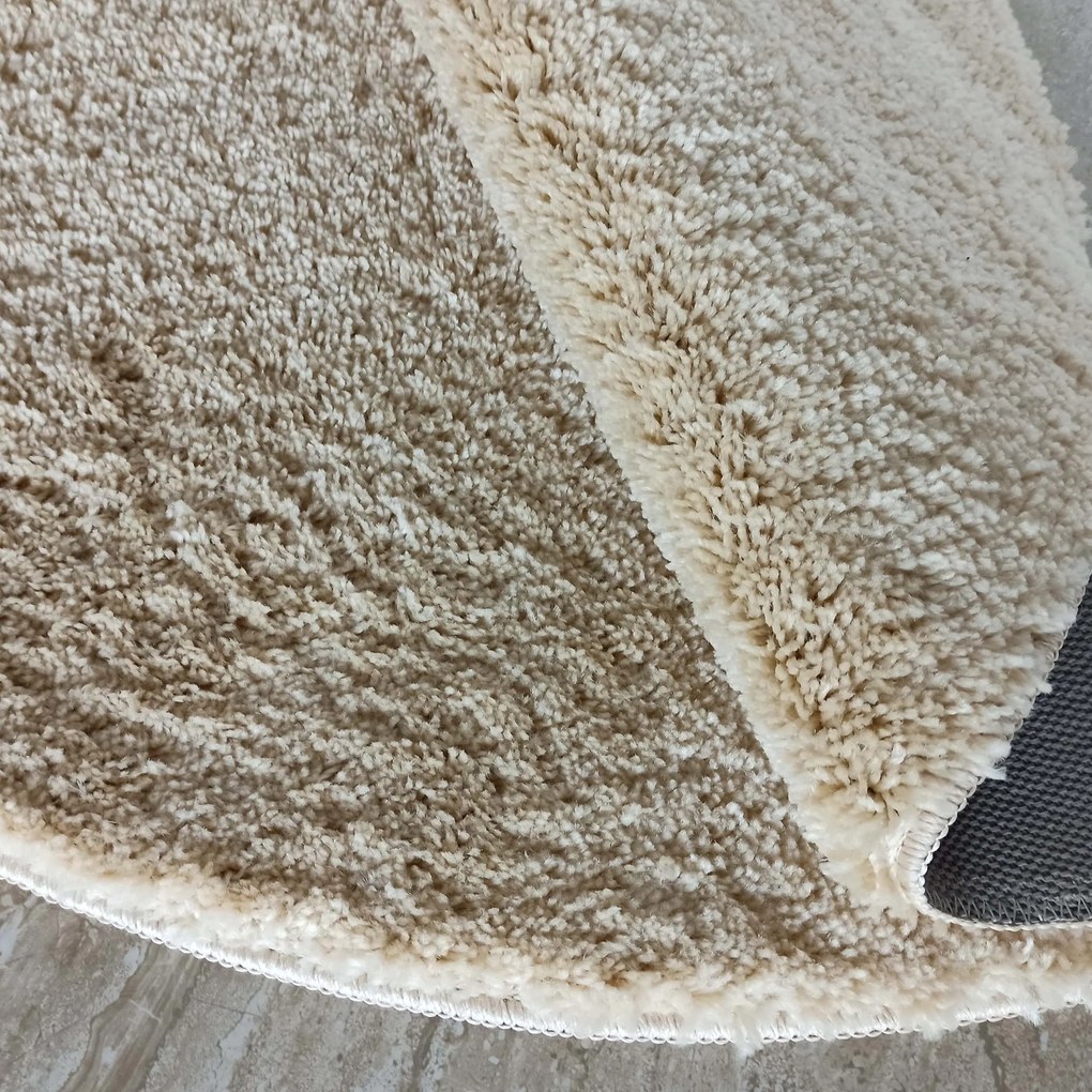 DY Béžový okrúhly shaggy koberec Camel Rozmer: 140 cm