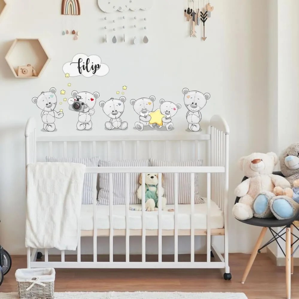Nálepky na stenu - Medveď nad postieľku s menom