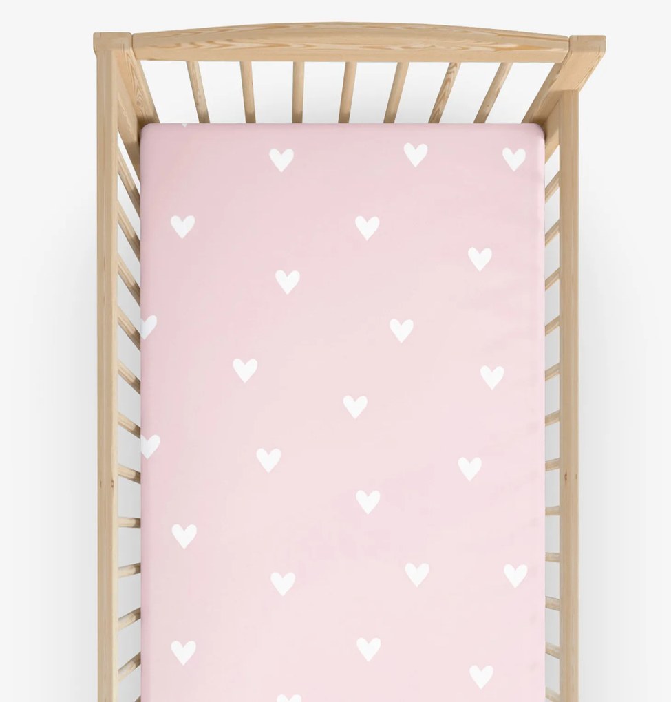 Goldea bavlnená napínacia plachta do detskej postieľky - srdiečka na púdrovo ružovom 60 x 120 cm