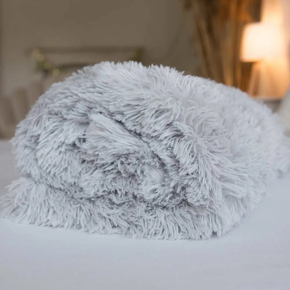 Jerry Fabrics Deka s dlhým vlasom - Čierna | 150 x 200 cm